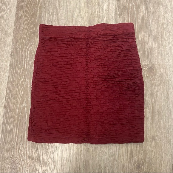 3 for $10 Forever 21 Mini Skirt - Picture 3 of 3